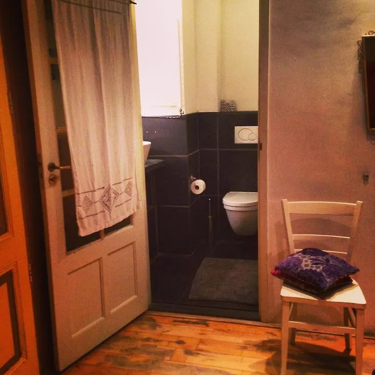 The Blue Sheep Bed & Breakfast Amsterdam